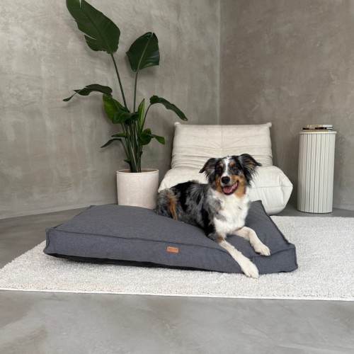 poduszka-dla-psa-ortopedyczna-szara-denzoo-dark-grey (1).jpg