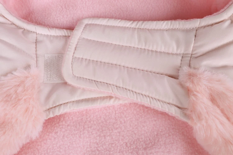Flamingo-Kurtka-dla-psa-Coco-rozowa.-Material-poliester.-Mozna-prac-w-temperaturze-30C.-Zapiecie-na-rzep---w-okolicy-brzucha-i-szyi.-Pikowana-i-wykonczona-od-wewnatrz-polarem_5.jpg